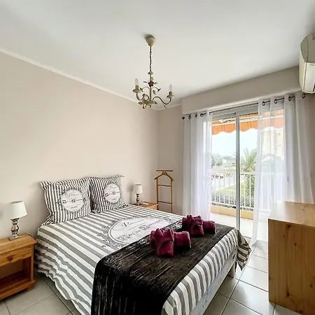 Family Close To The Lägenhet *