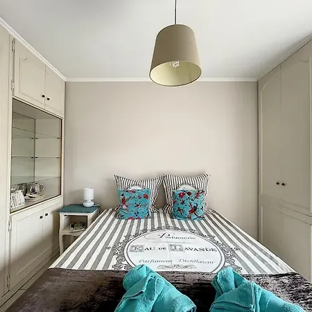 Family Close To The Lägenhet