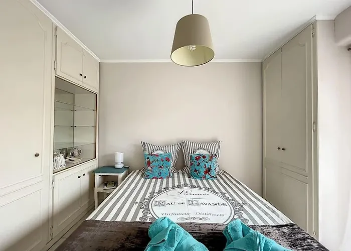 Family Close To The Apartament