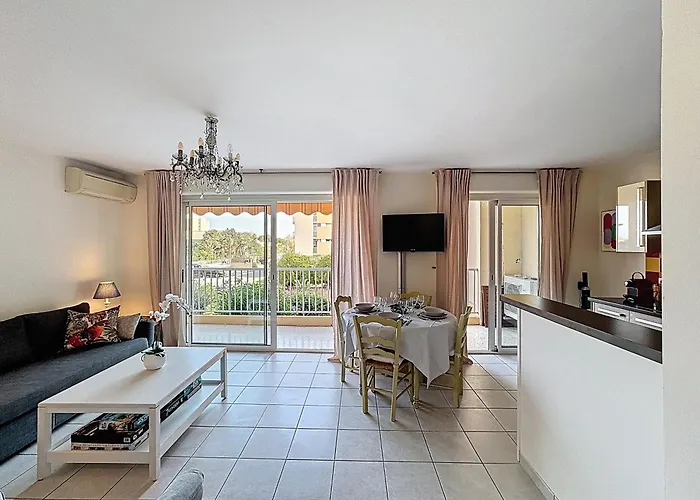 Family Close To The Apartament *